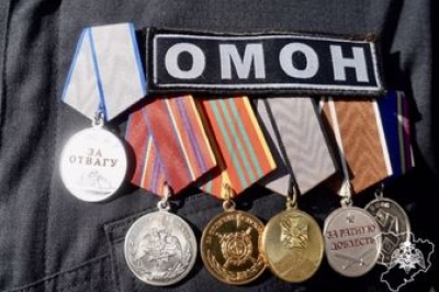 За отвагу в СВО сотрудникам ОМОНа вручили медали в Волгограде