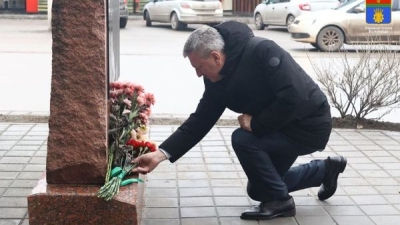 В Волгограде почтили память пассажиров троллейбуса, погибших в результате теракта