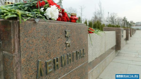 Волгоградский ветеран написал поэму о блокадном Ленинграде