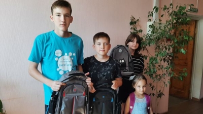 Дети из Донбасса пойдут в волгоградские школы с портфелями от РДФ