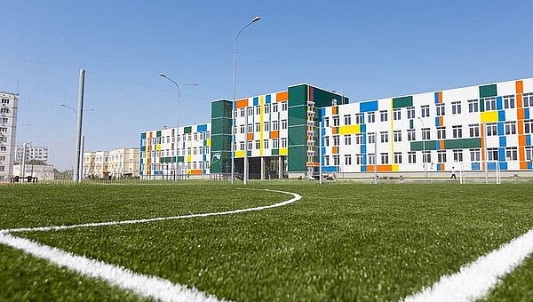 Участник нацпроекта «Производительность труда» завершил в Волгограде строительство школы на 1000 мест