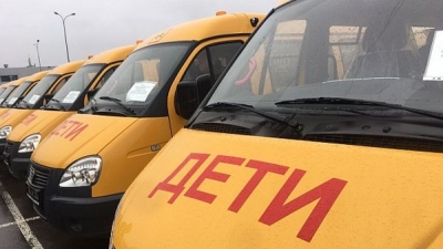 Волгоградская область получит новые школьные автобусы и машины скорой помощи