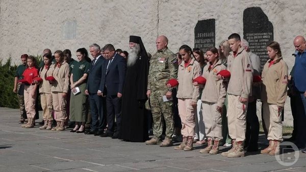 В Волгограде почтили память погибших детей Донбасса