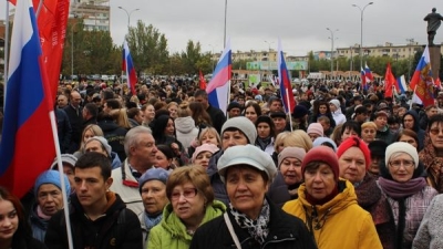 Жители Волжского выступили в поддержку военнослужащих России