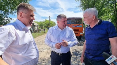 Волгоградские специалисты приступили к восстановлению подшефного района ЛНР